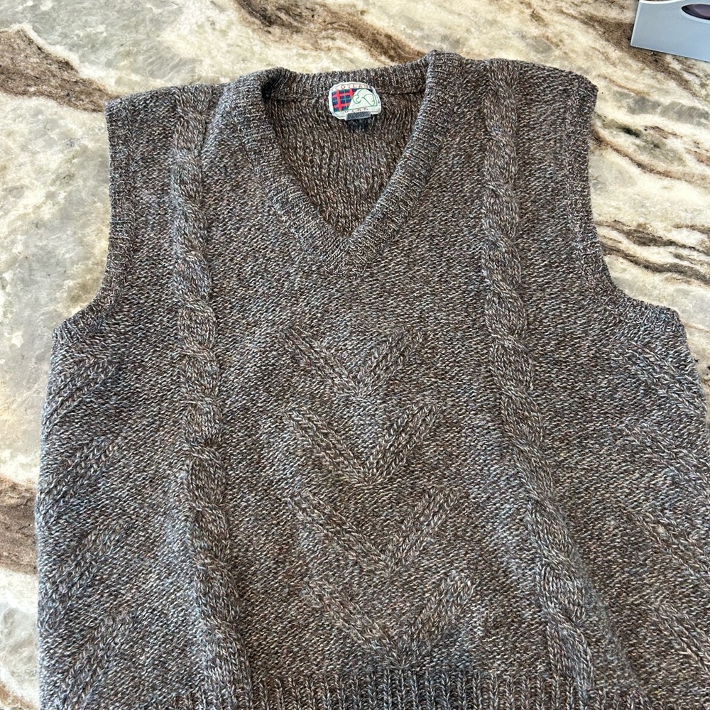 Vintage Scotland Yard 100% English wool Vest size L GUC